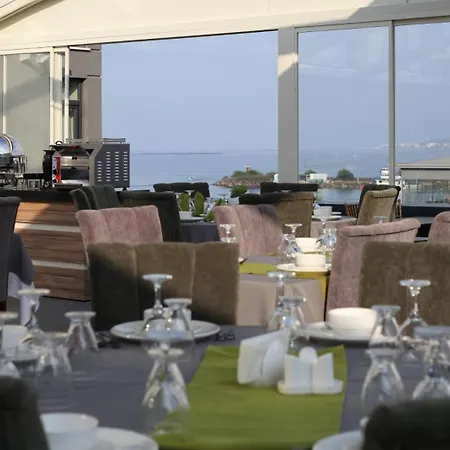 Alesha Hotel 3*