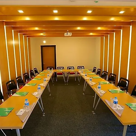 Hotel Alesha 3*